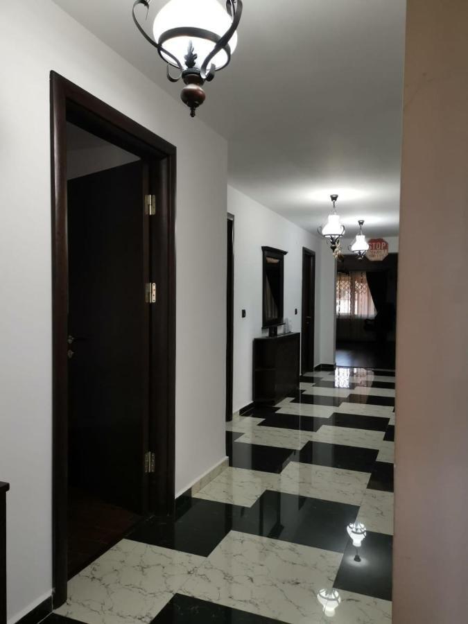 Vila De Vacanta Curtea De Arges Bagian luar foto